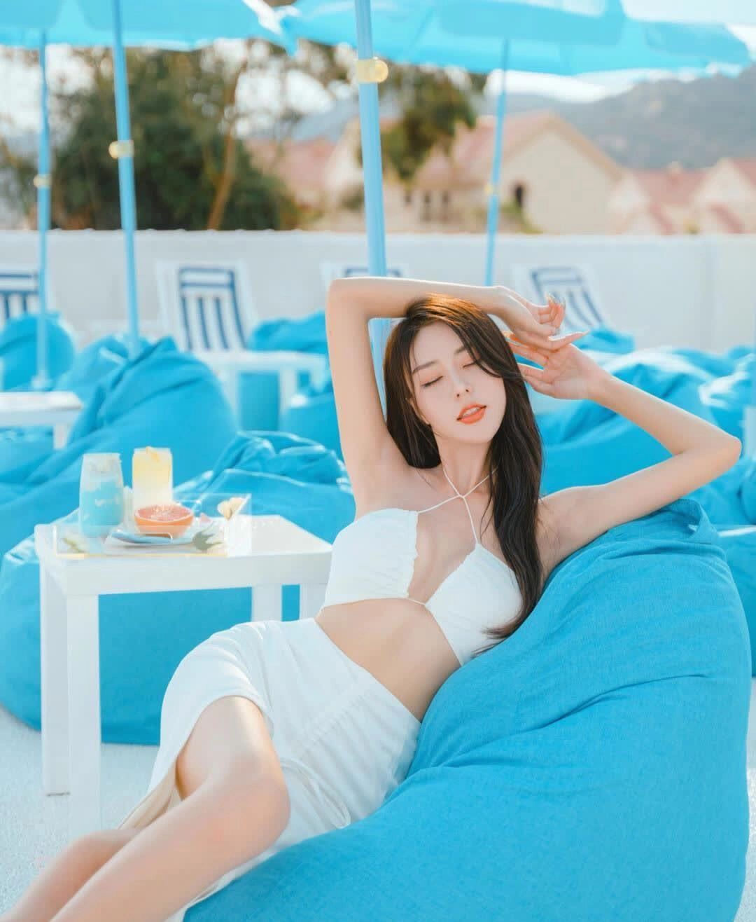 c.jpg