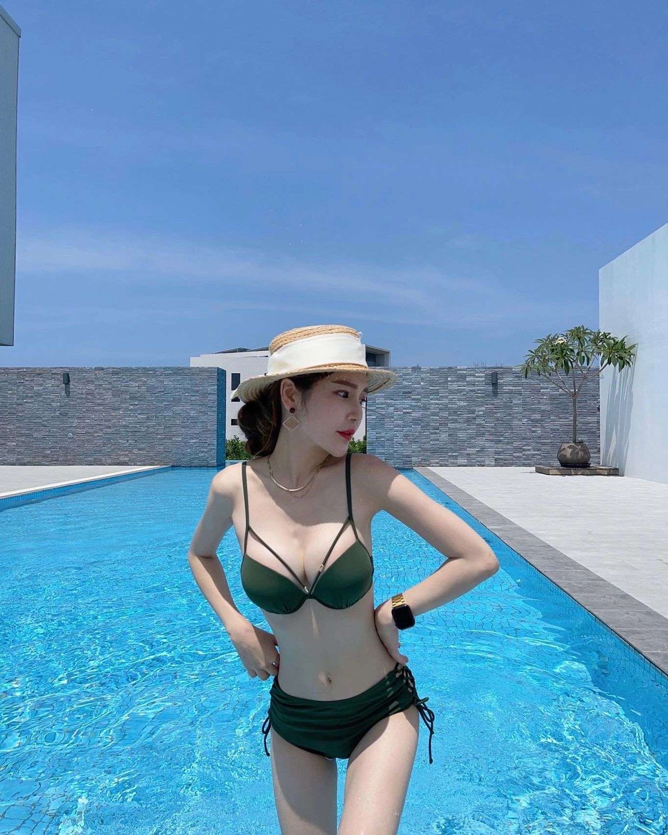 c.jpg