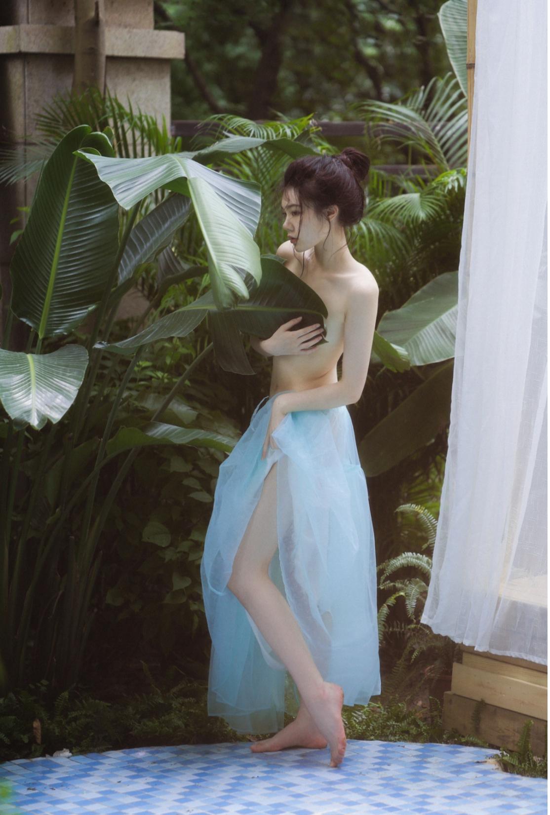 c.jpg