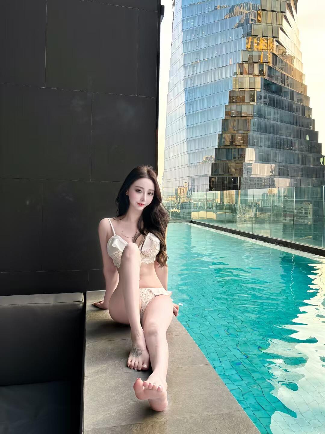 c.jpg