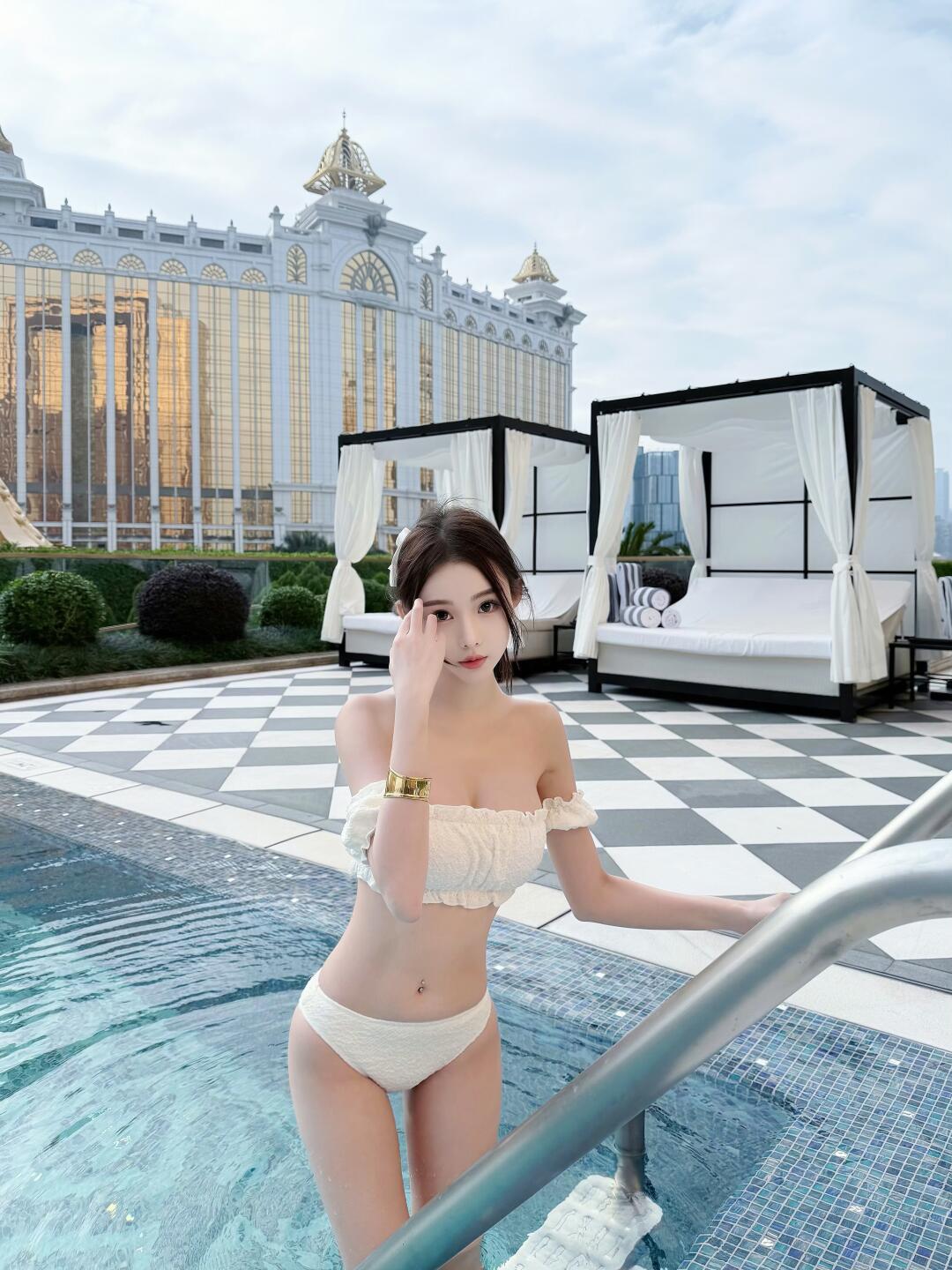 c.jpg