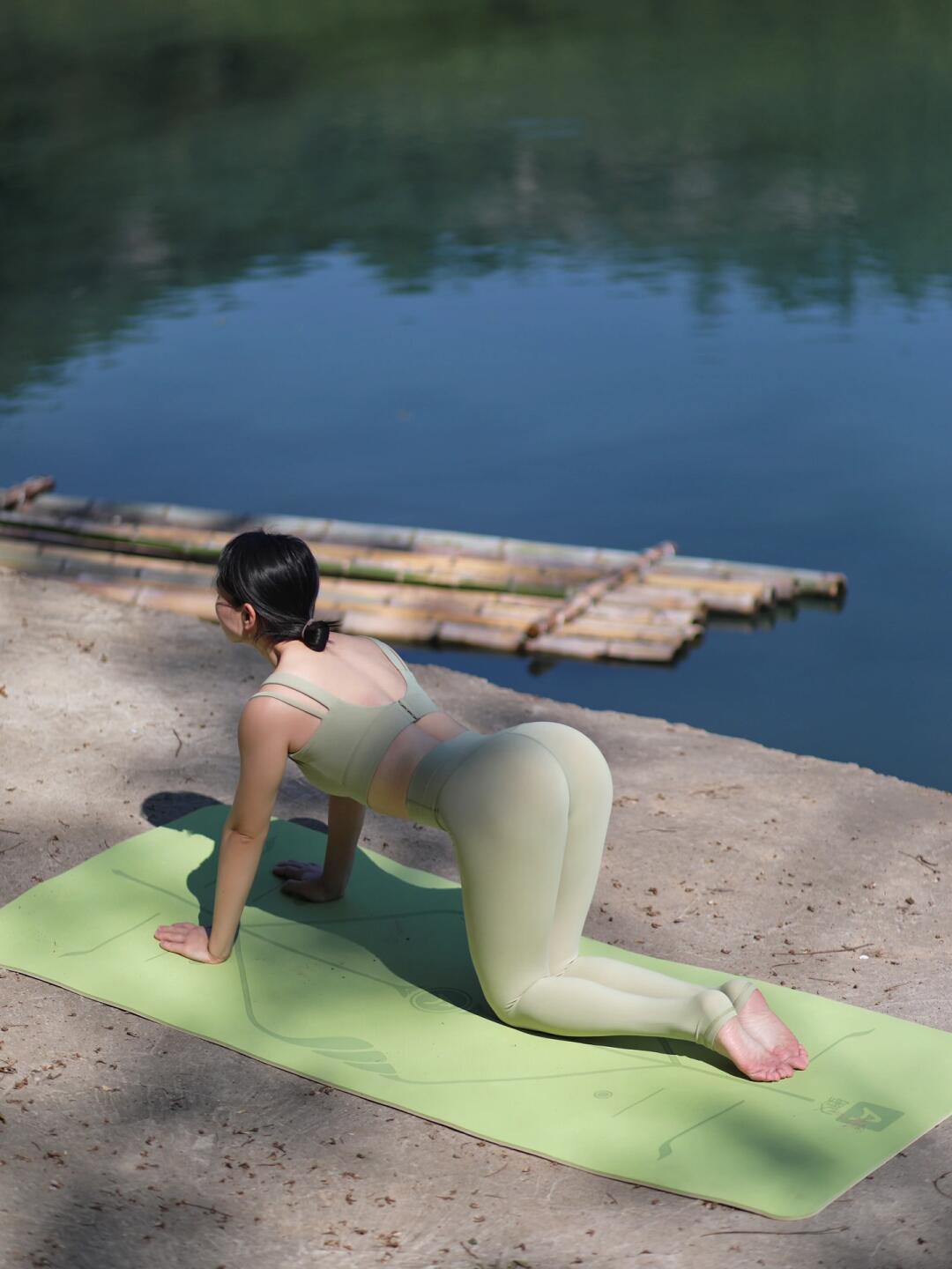 c.jpg