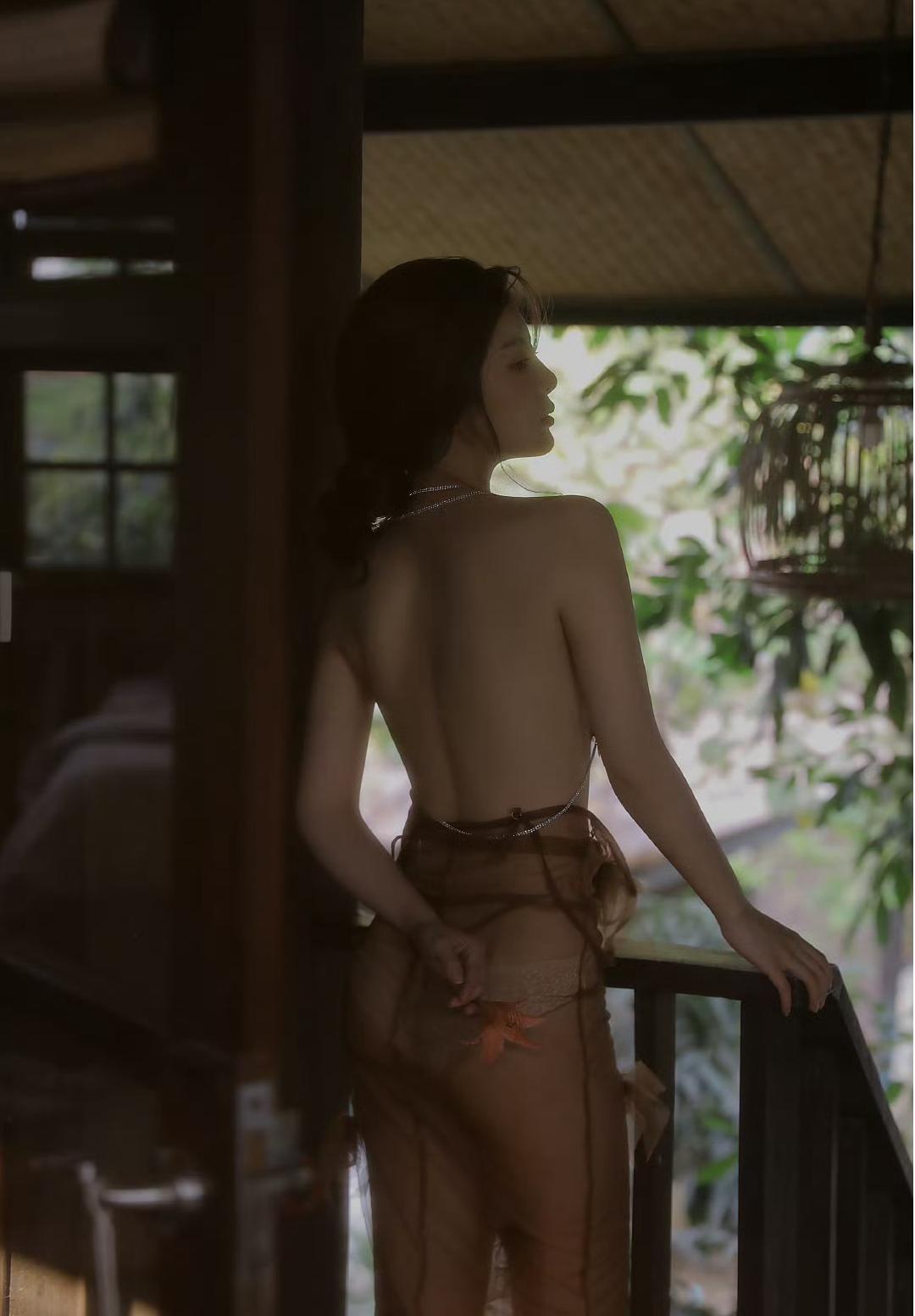 c.jpg