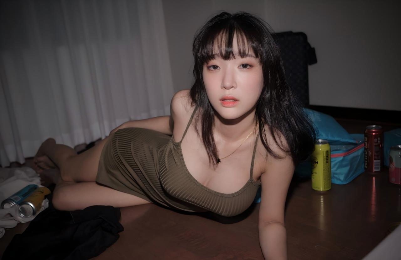 梦幻口交体验：人妻小男友的舌头绝技